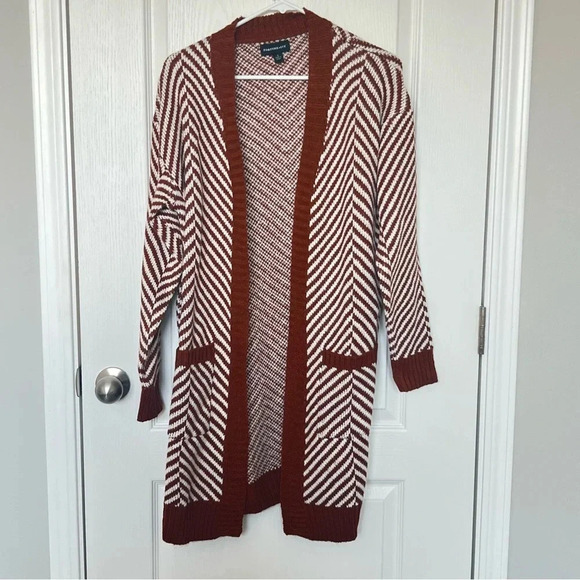 NWOT Fortune + Ivy Chevron Knit Cardigan Sweater Oversized Size Small - Picture 4 of 12